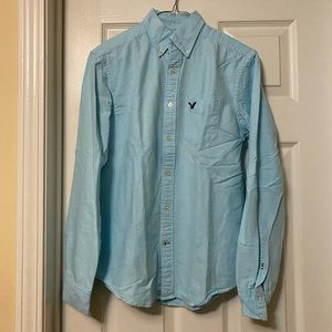 Men’s American Eagle Light Blue Button Down Shirt